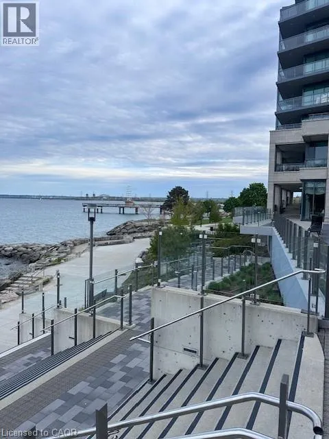2060 LAKESHORE Road Unit# 111, #111