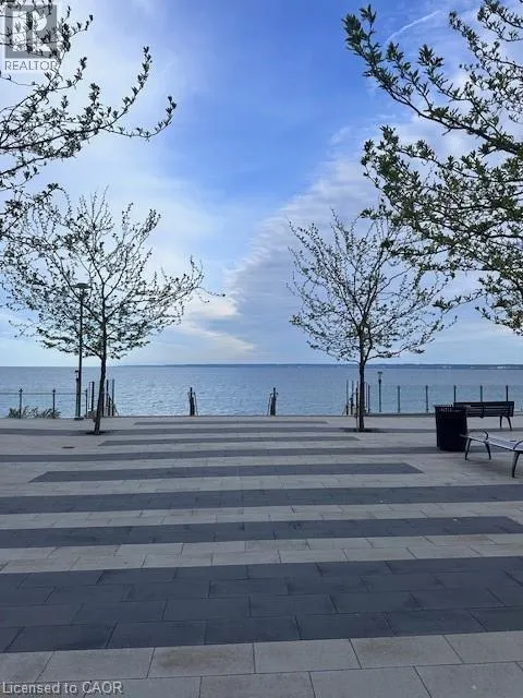 2060 LAKESHORE Road Unit# 111, #111