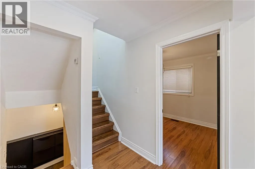 1363 HARMSWORTH Square