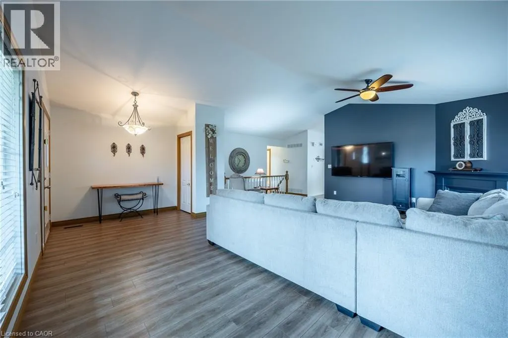 6 VIOLA Court
