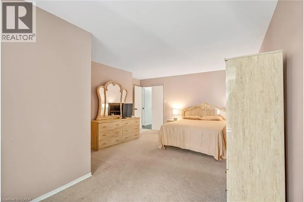 1050 FALGARWOOD Drive Unit# 121, #121