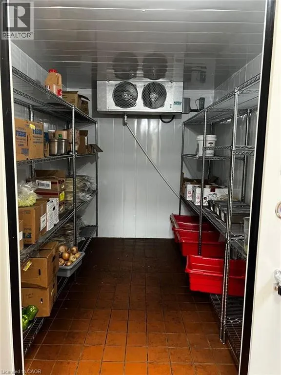 190 KING GEORGE Road Unit# 3, #3