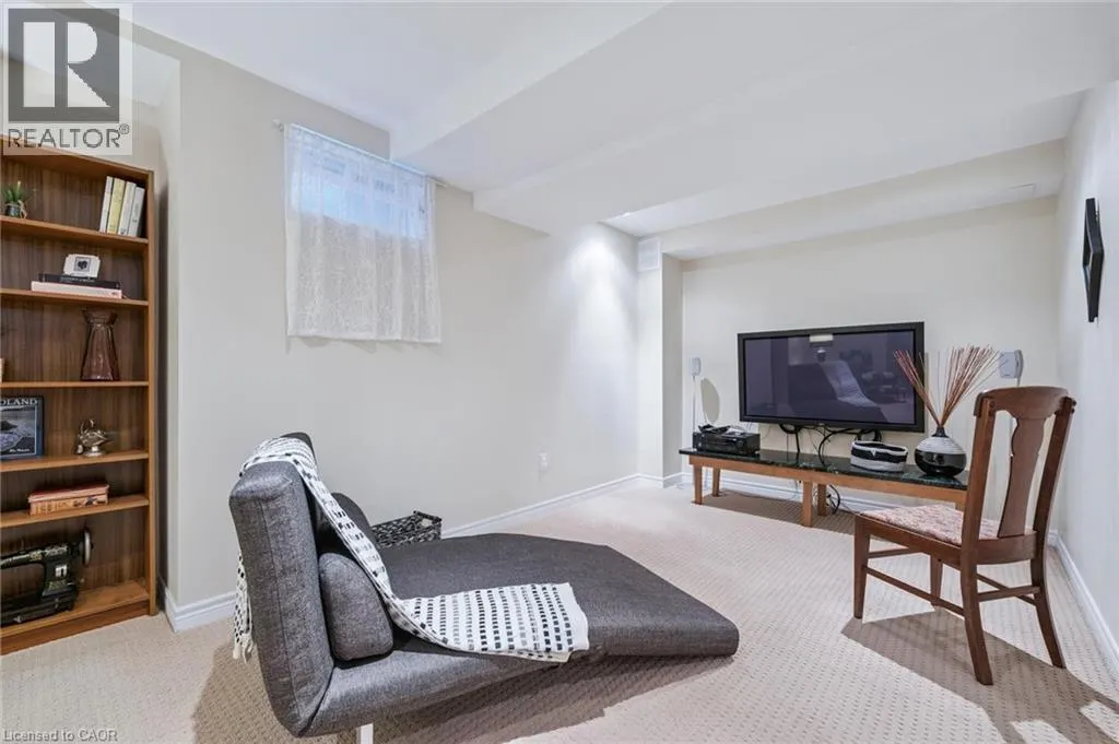 300 RAVINEVIEW Way Unit# 33, #33