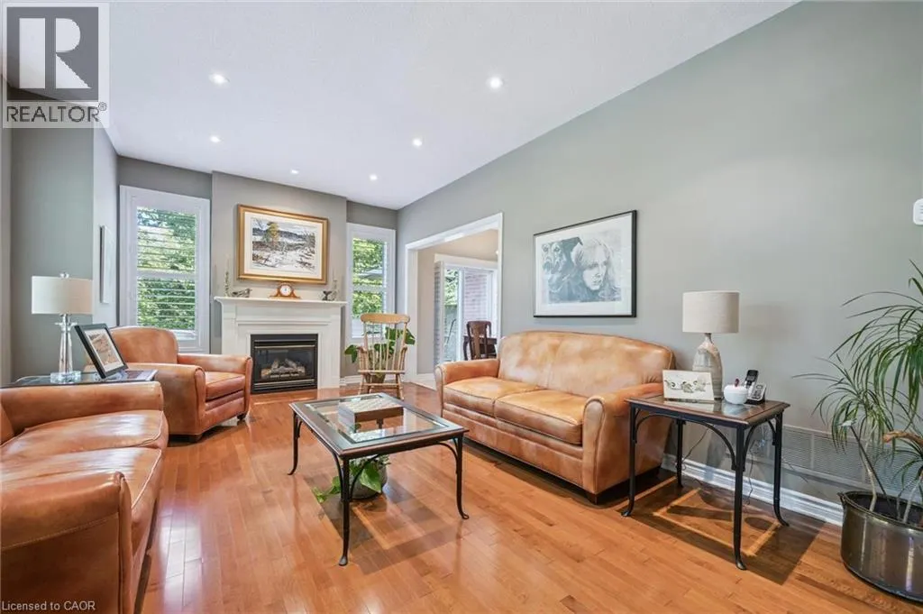 300 RAVINEVIEW Way Unit# 33, #33