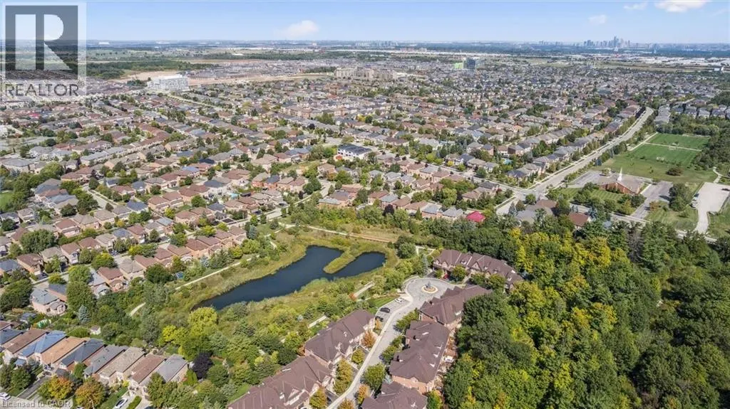 300 RAVINEVIEW Way Unit# 33, #33