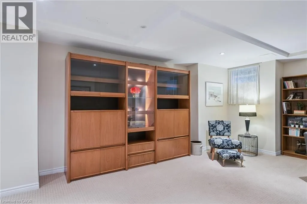 300 RAVINEVIEW Way Unit# 33, #33