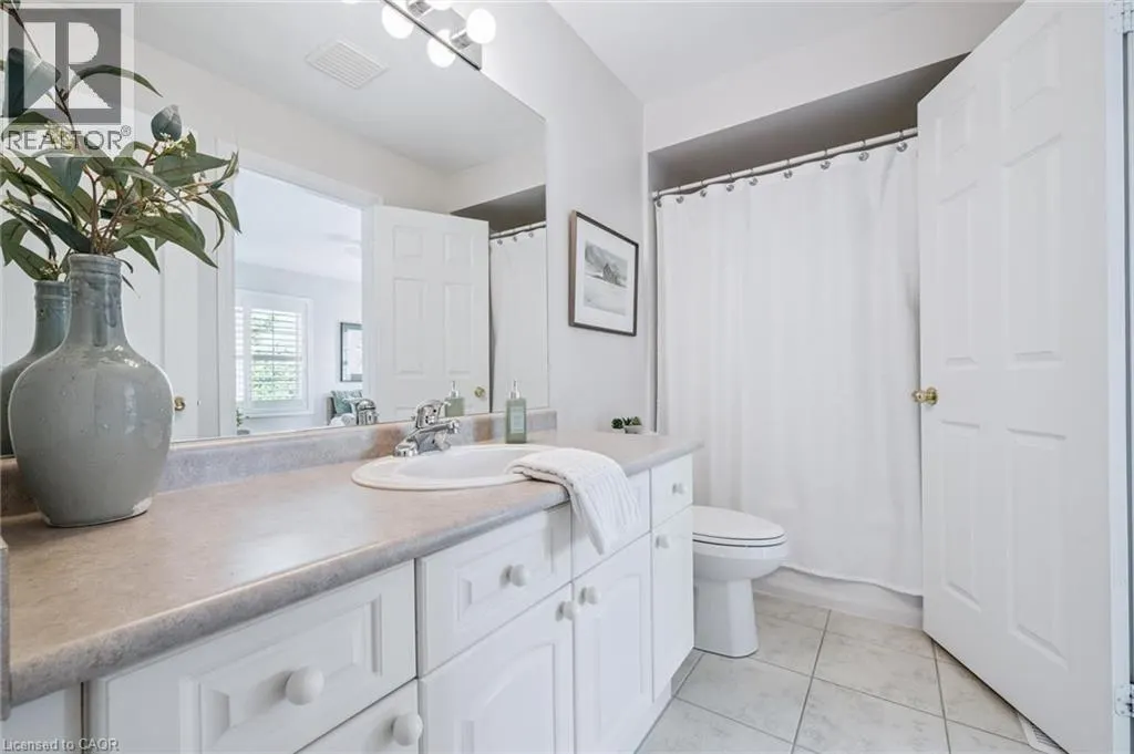300 RAVINEVIEW Way Unit# 33, #33