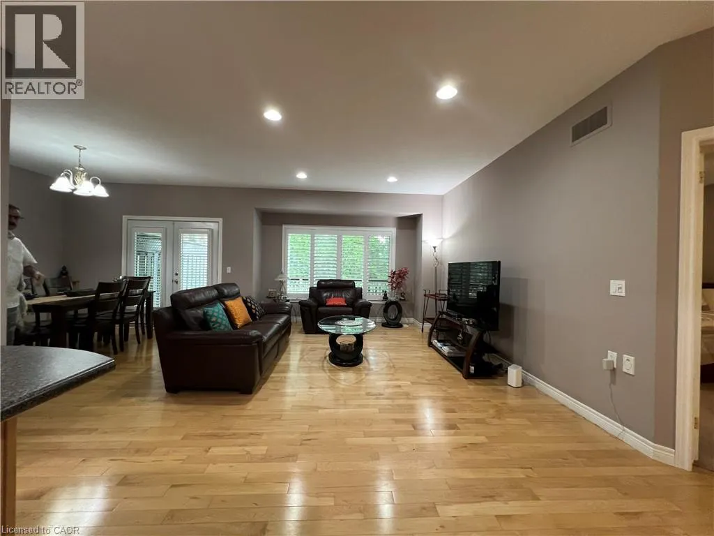 1574 RICHMOND Street Unit# 7, #7