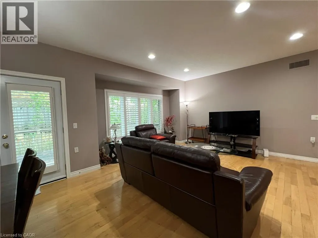1574 RICHMOND Street Unit# 7, #7