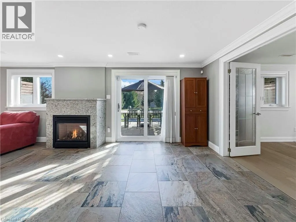25 BRADBURY Crescent