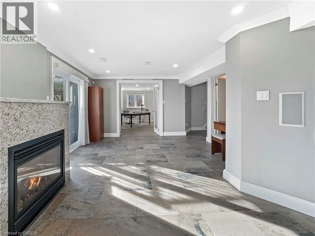 25 BRADBURY Crescent
