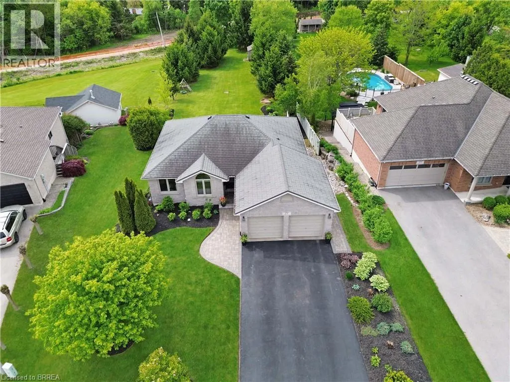 25 BRADBURY Crescent