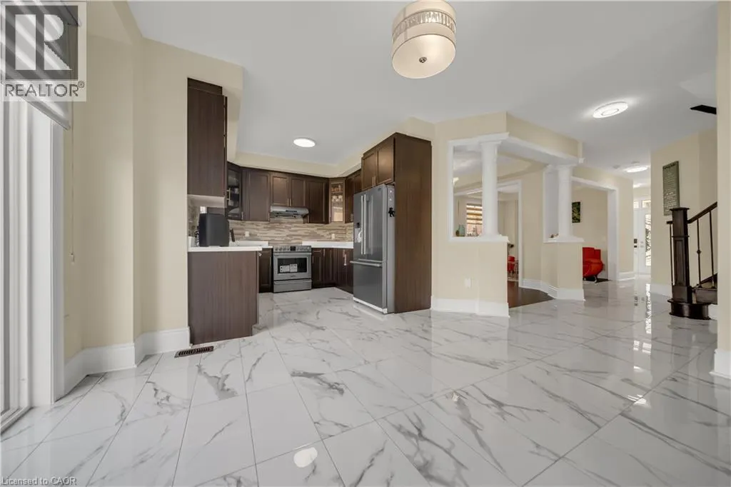 1161 UPPER THAMES Drive