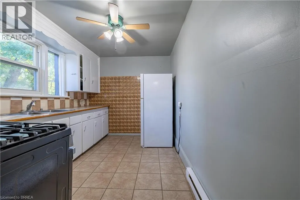 113 BRANT Avenue Unit# 4, #4