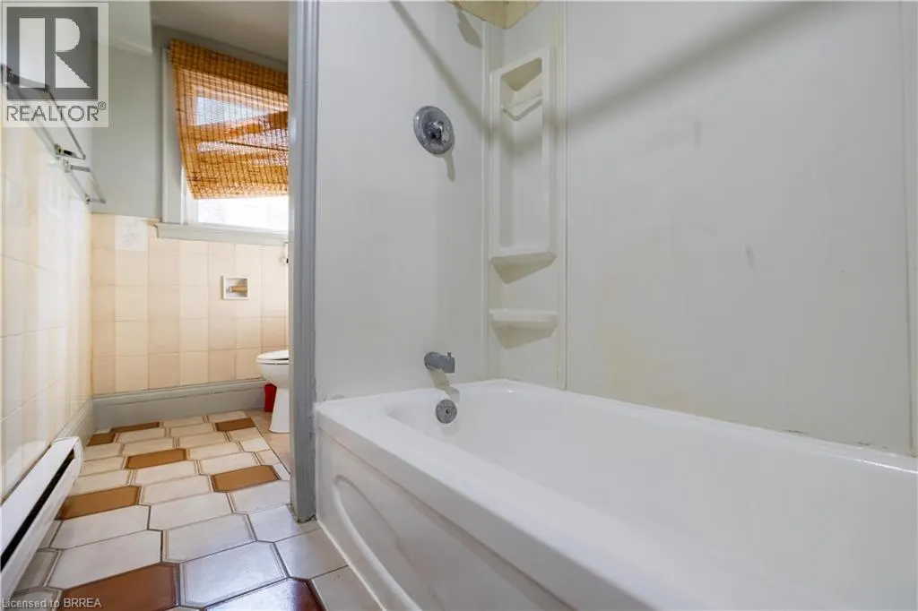 113 BRANT Avenue Unit# 4, #4
