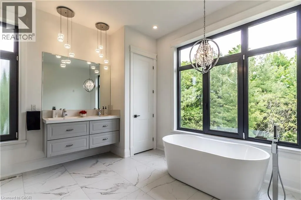 670 BISHOPSGATE Road Unit# 9, #9