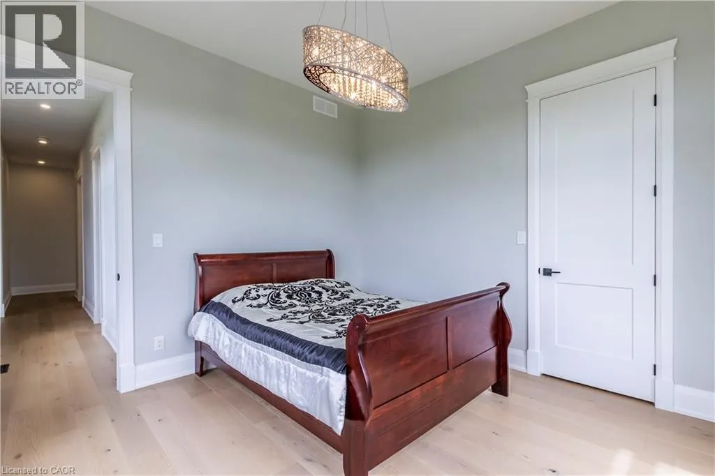 670 BISHOPSGATE Road Unit# 9, #9