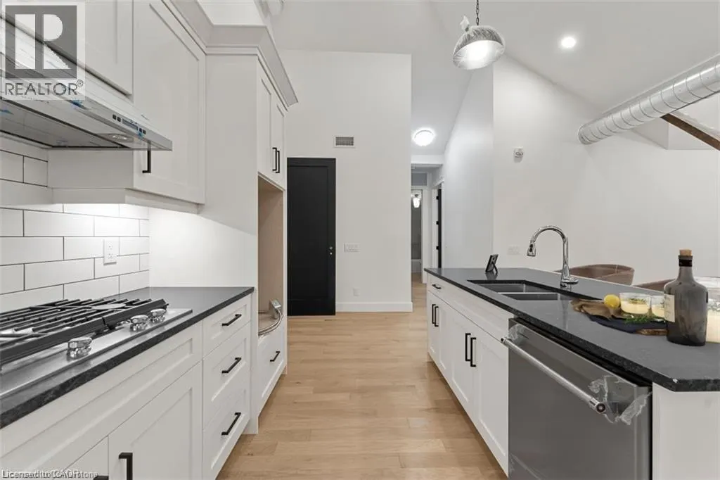 247 BROCK Street Unit# 403, #403