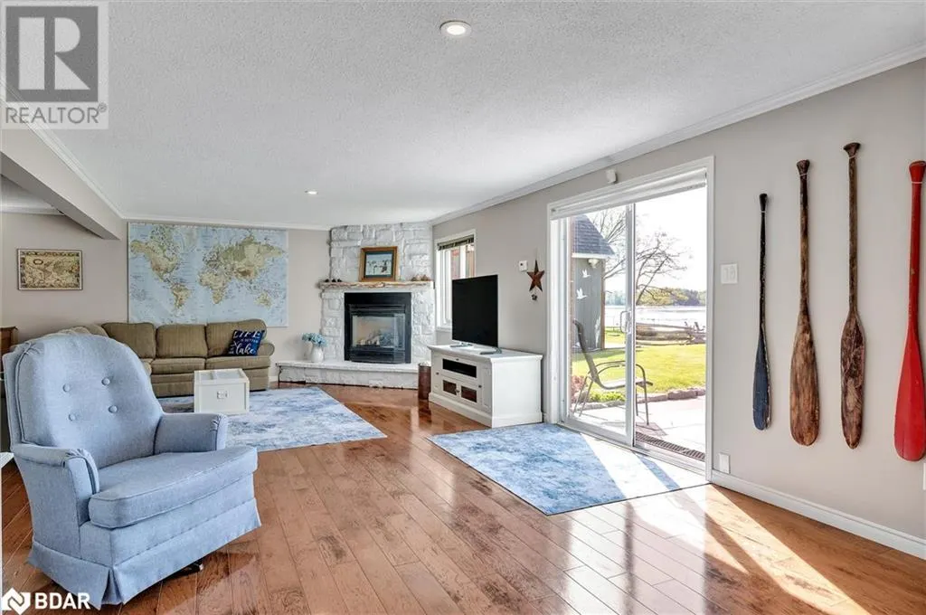 112 CLEARVIEW Drive