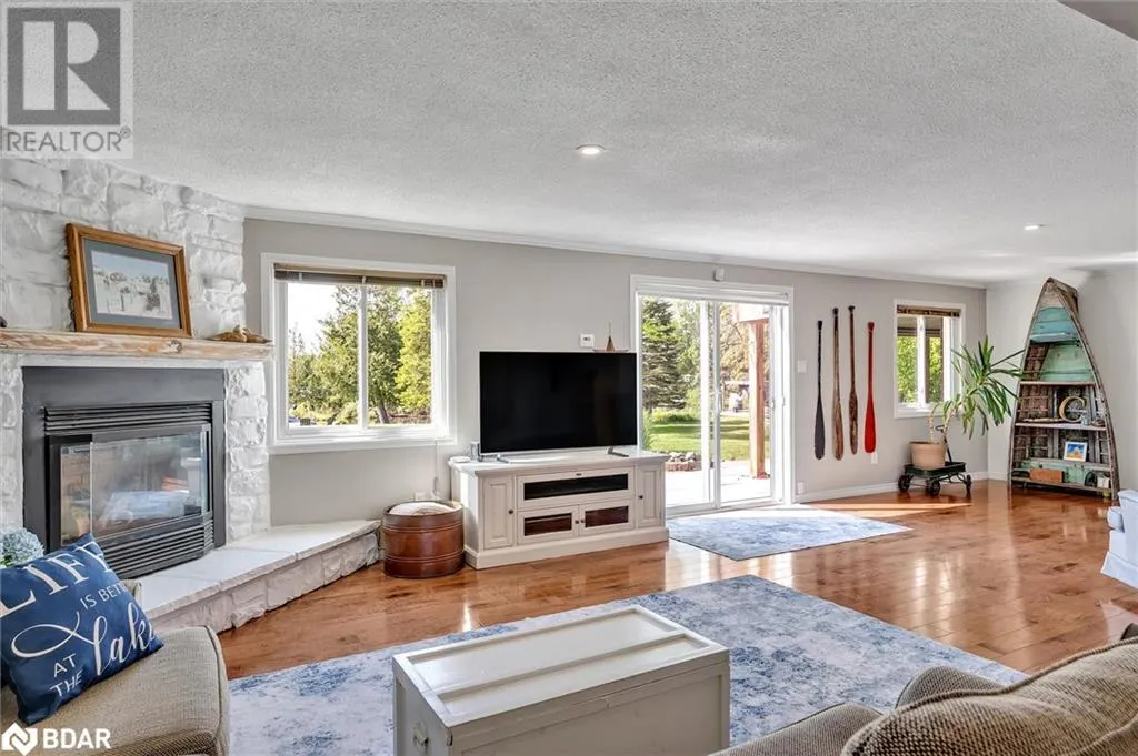 112 CLEARVIEW Drive