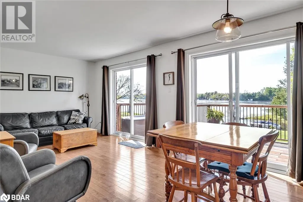 112 CLEARVIEW Drive