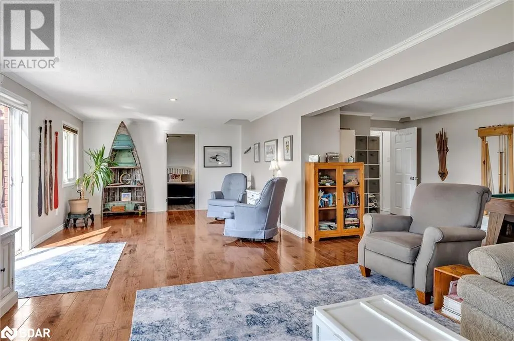 112 CLEARVIEW Drive