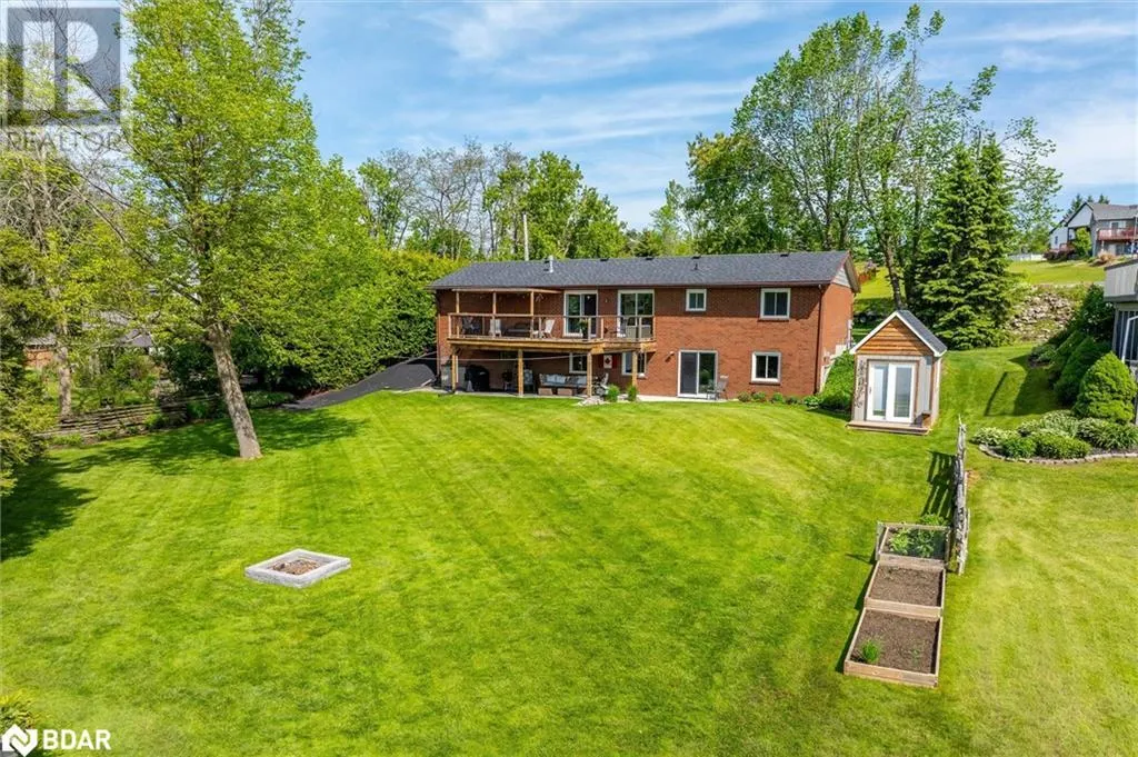 112 CLEARVIEW Drive