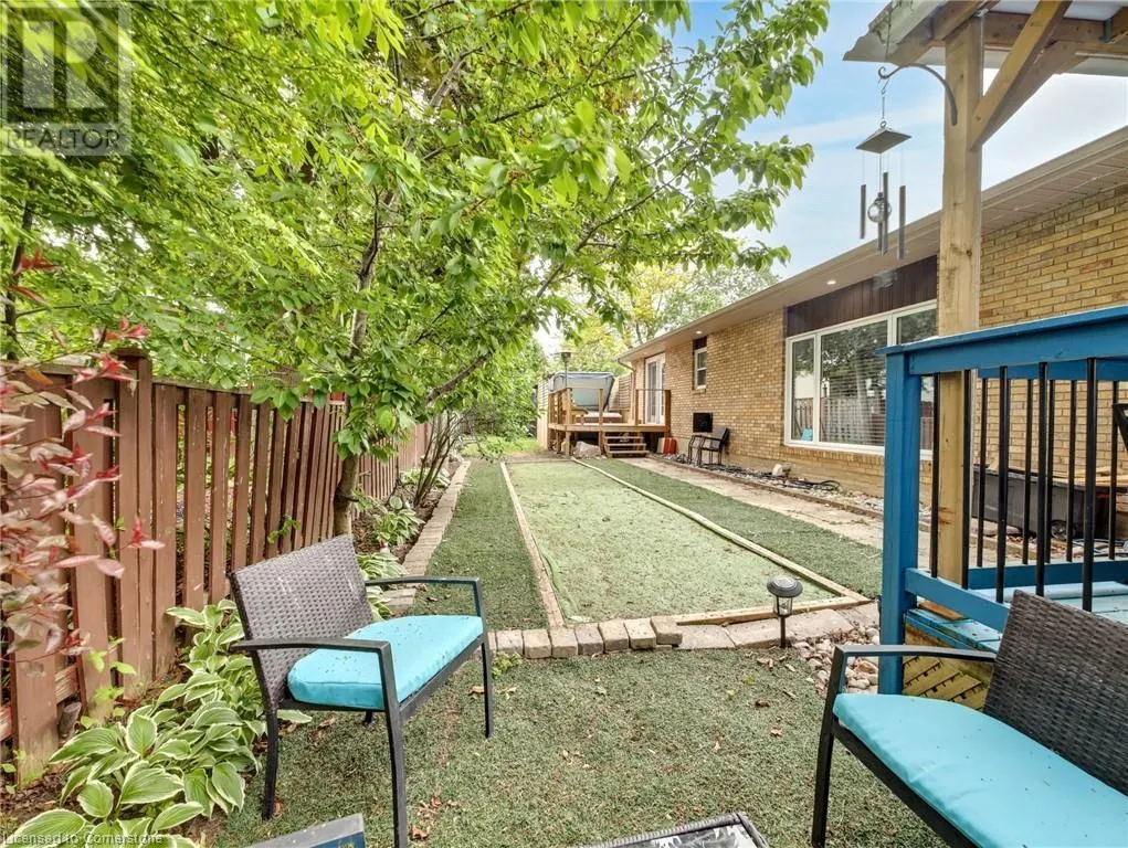 8 WESTGATE Circle