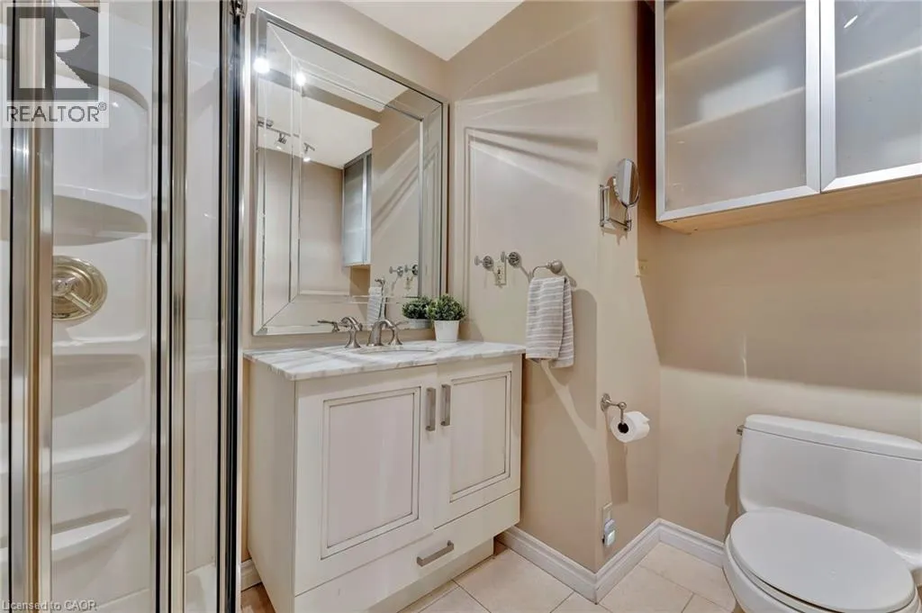 5 ORCHARD Crescent