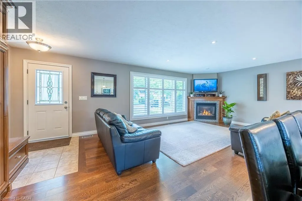 43 BERKLEY Crescent
