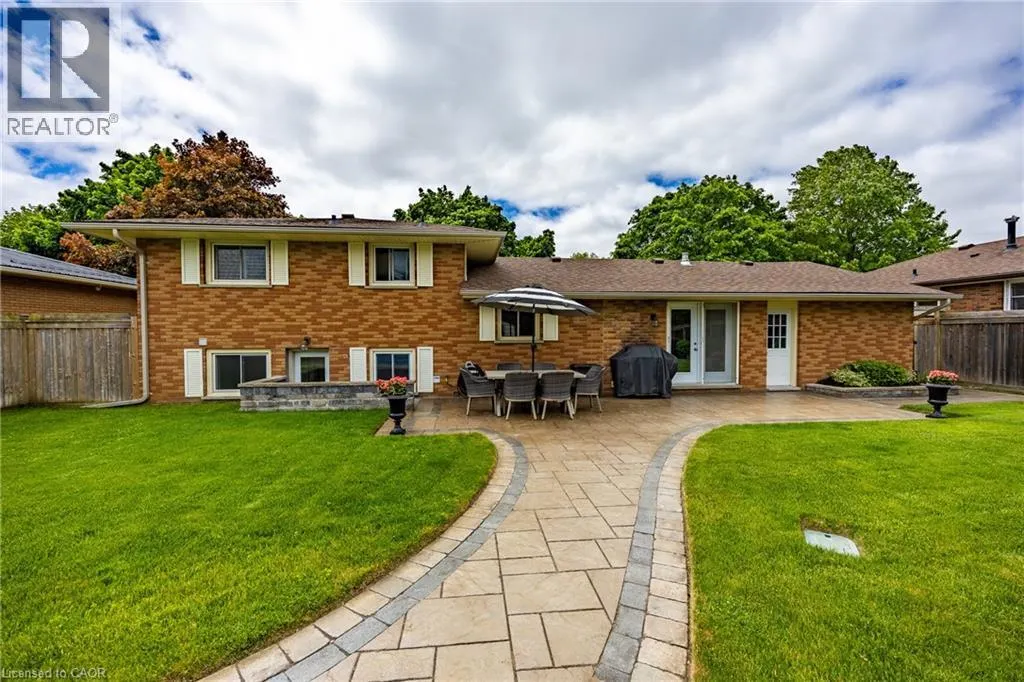 43 BERKLEY Crescent