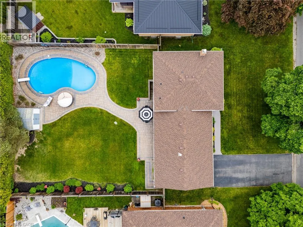 43 BERKLEY Crescent