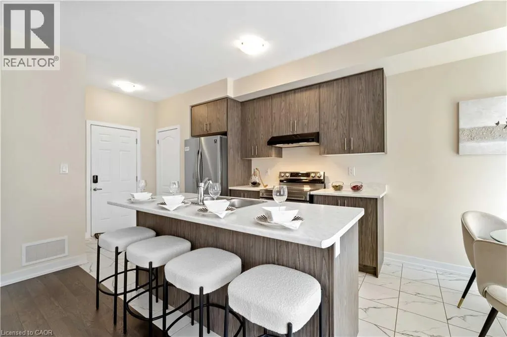 10 LEMON Avenue