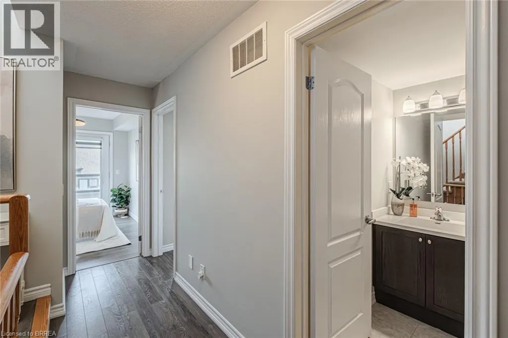 422 ATHABASCA Common