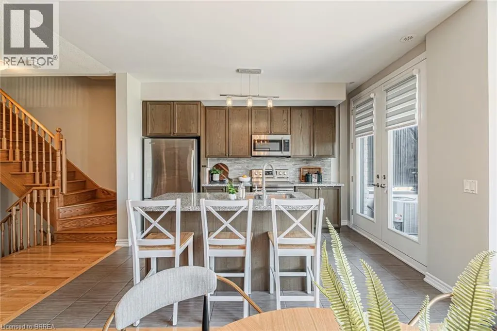 422 ATHABASCA Common