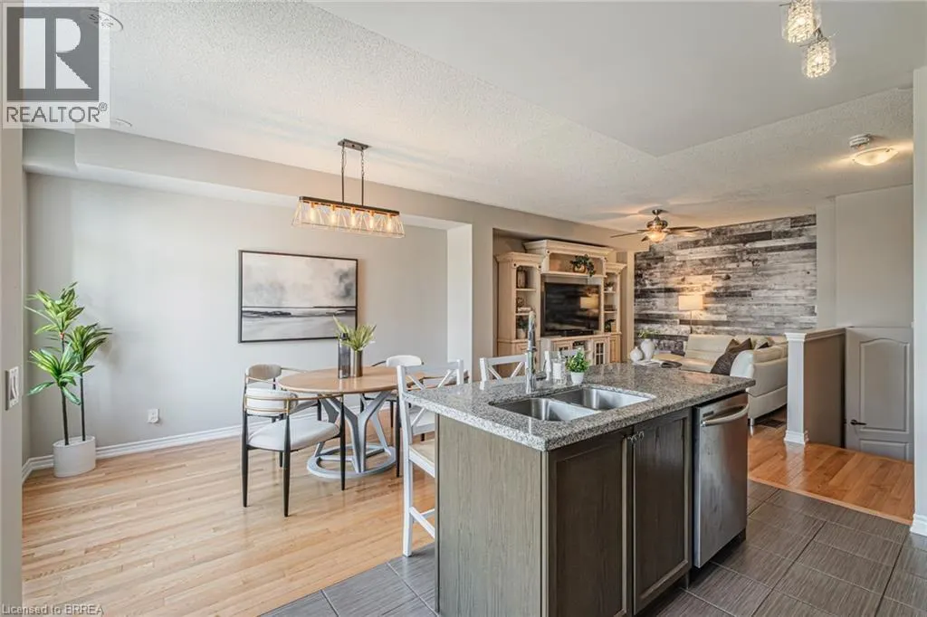 422 ATHABASCA Common