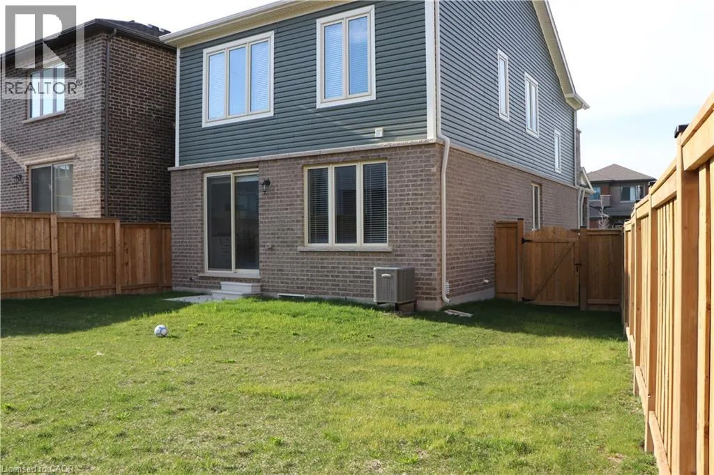 58 WILLIAM NADOR Street