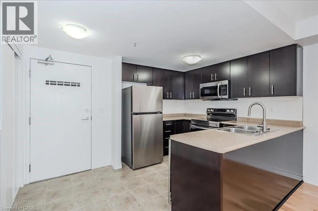 41 GOODWIN Drive Unit# 202, #202