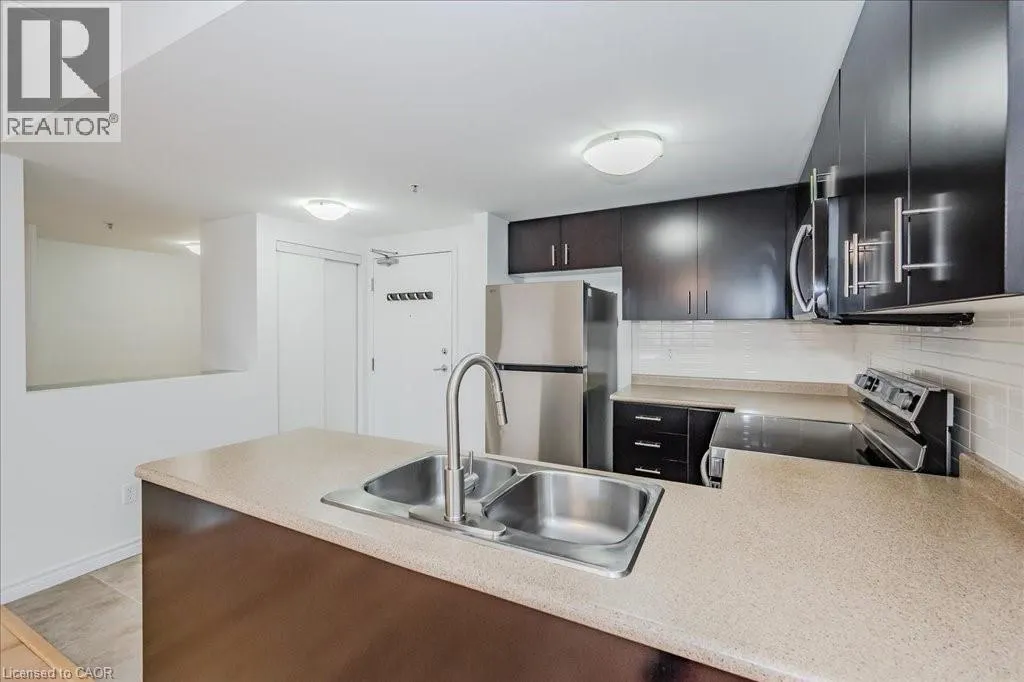 41 GOODWIN Drive Unit# 202, #202