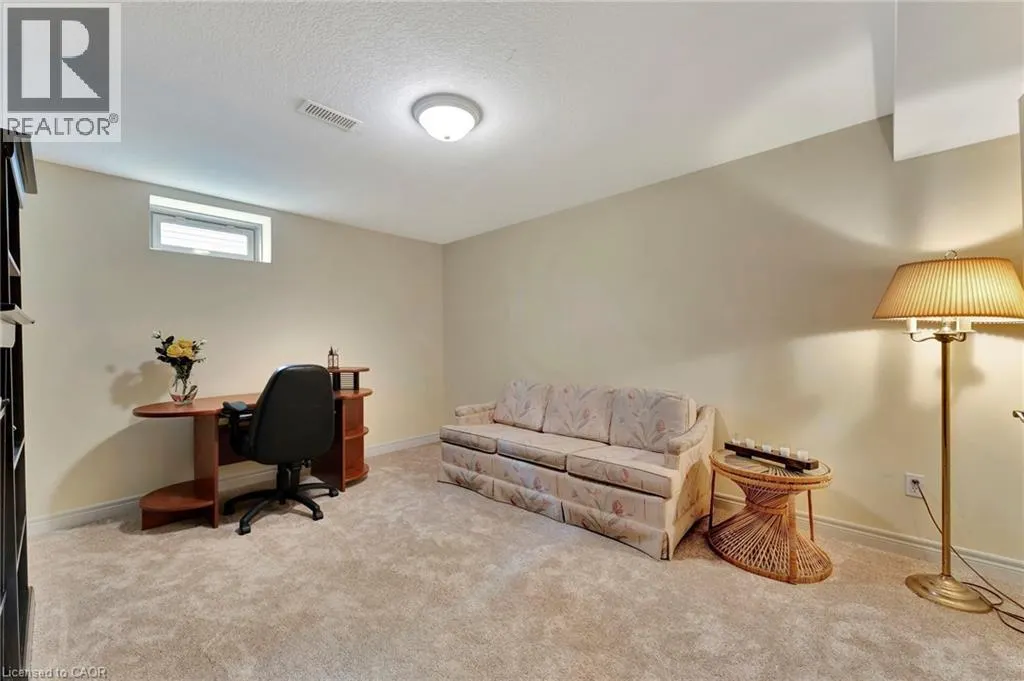 32 COBBLESTONE Drive