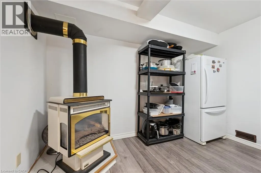 17 KEATING DR