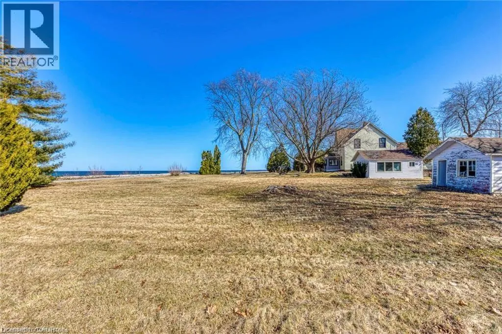 3590 LAKESHORE Road