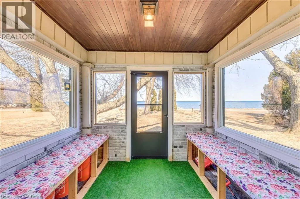 3590 LAKESHORE Road