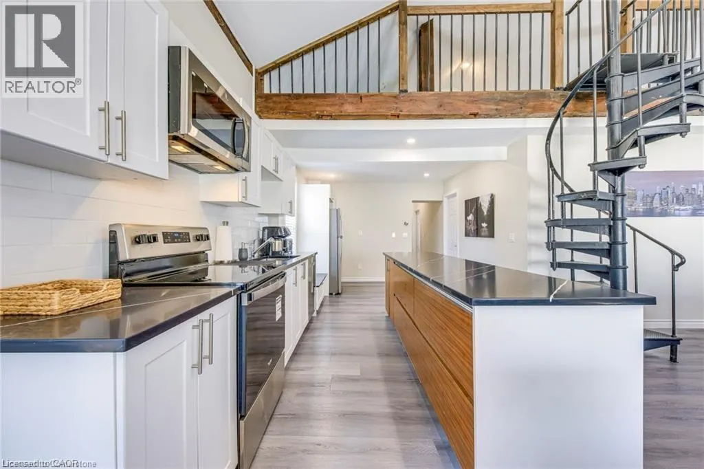 3590 LAKESHORE Road