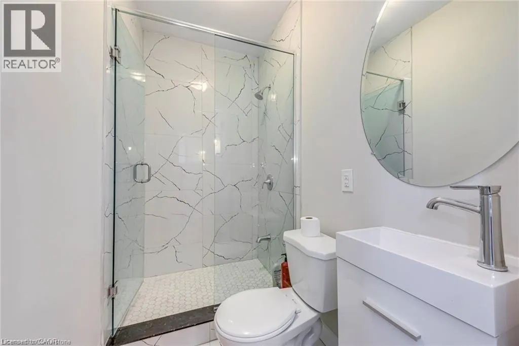 3590 LAKESHORE Road
