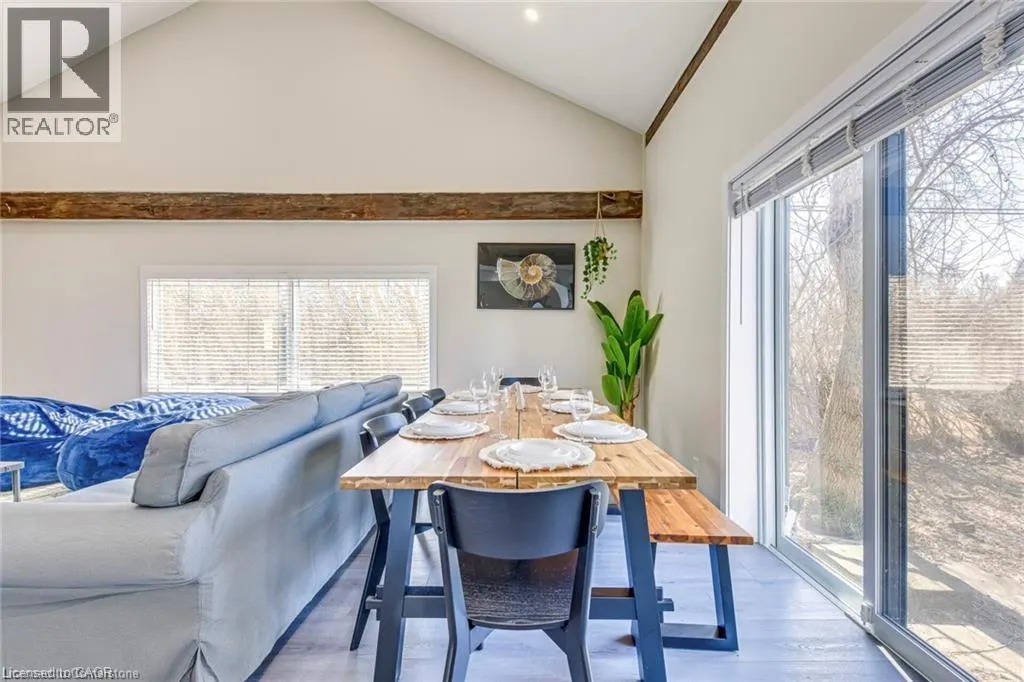 3590 LAKESHORE Road