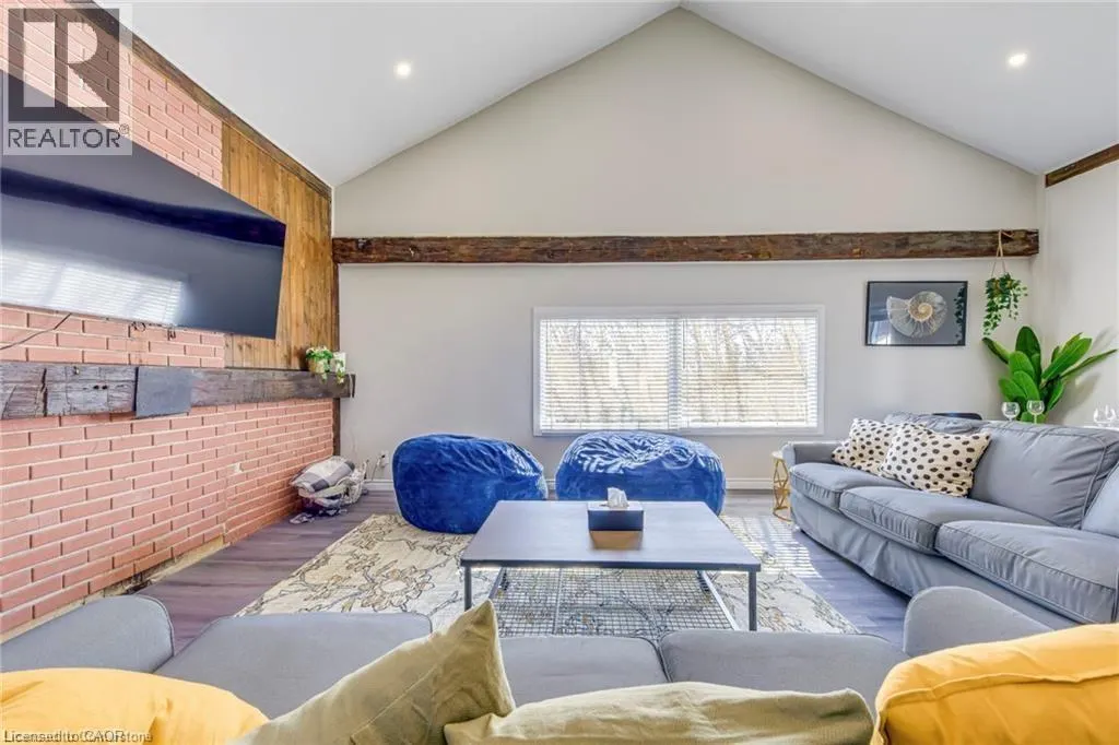 3590 LAKESHORE Road
