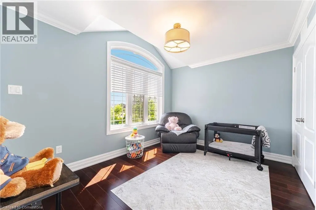 64 SEABREEZE Crescent