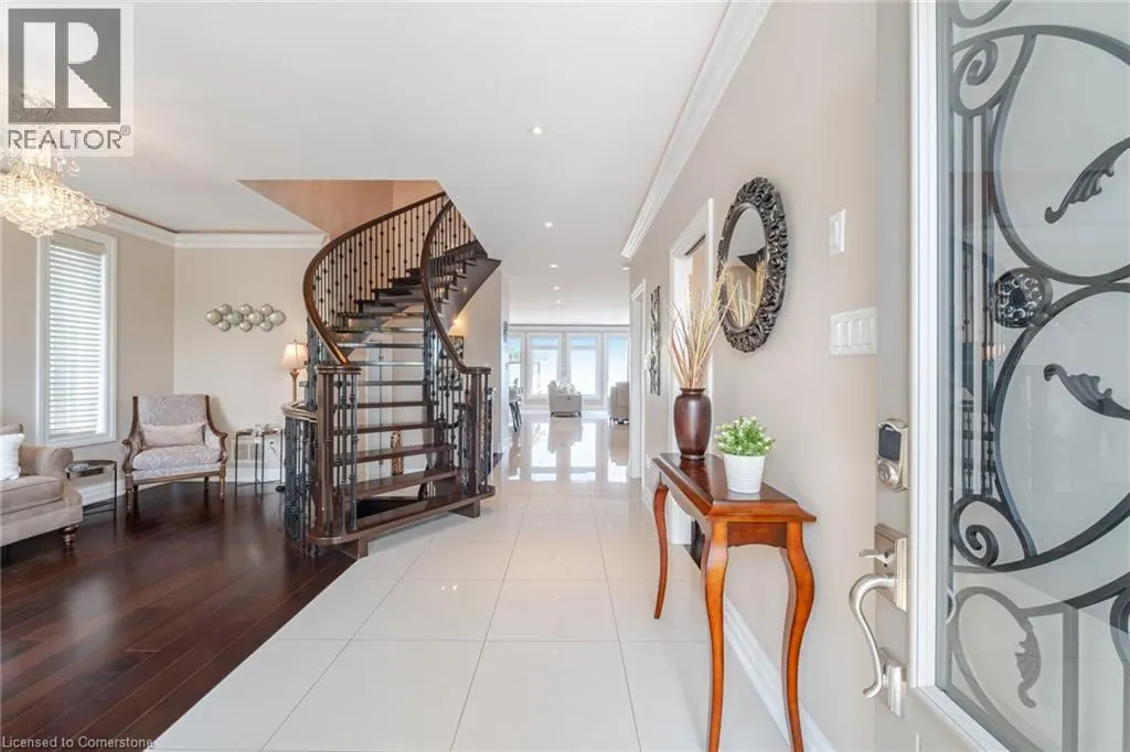 64 SEABREEZE Crescent