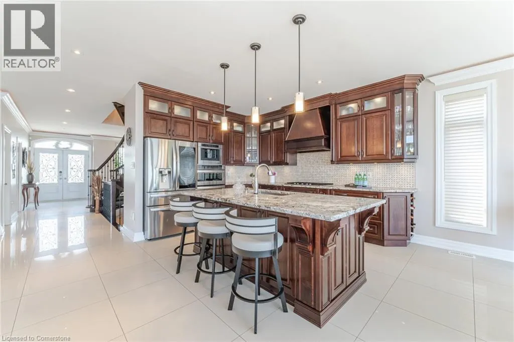 64 SEABREEZE Crescent